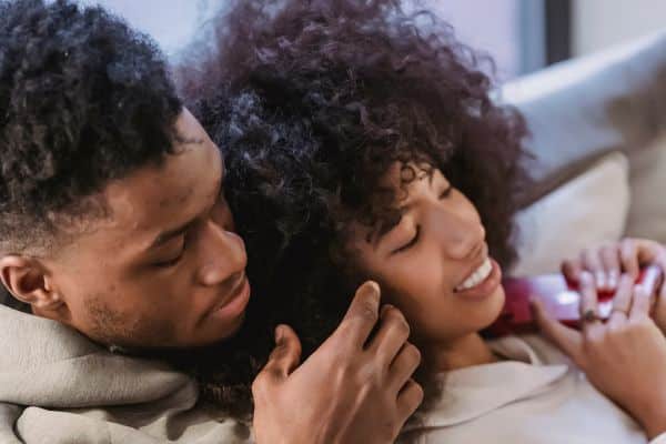 understanding-the-situationship-psychology-red-flags-how-to-end-it